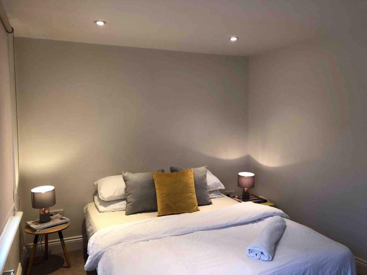 Central London Charming Camden Split Level Home Exterior foto